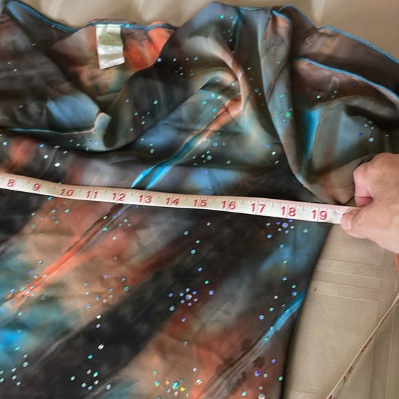 Gorgeous blouse! With small sparkles✨ - Picture 9 of 9